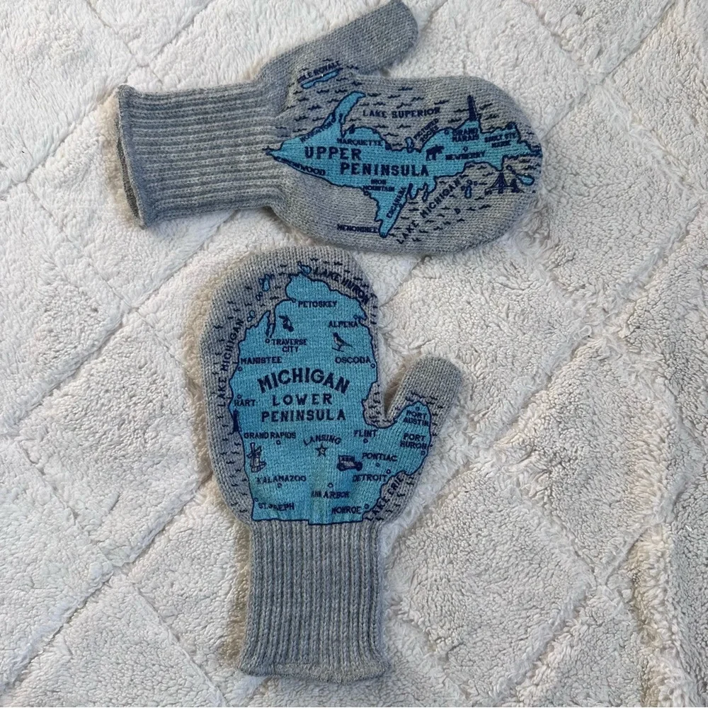 Michigan Mittens | Gray Michigan Mittens | One Size Adult